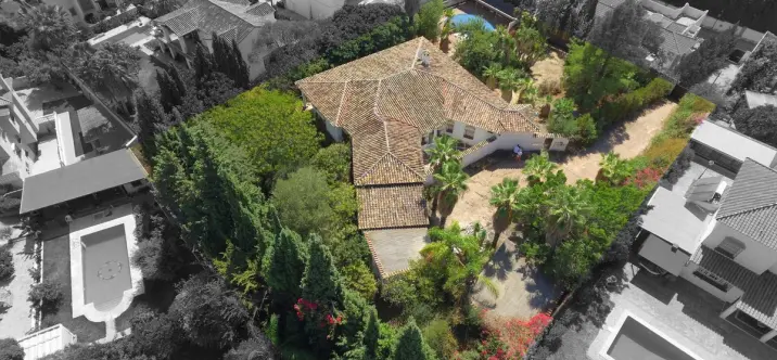 Venta de villa independiente en Marbella 1