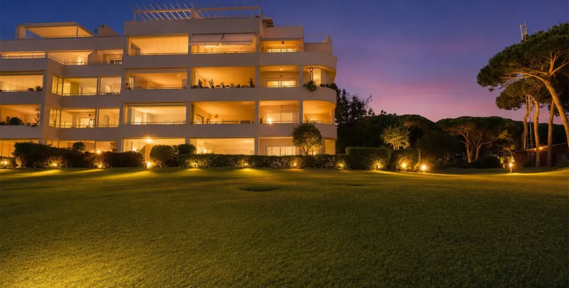 Venta de ático dúplex en Cabopino 10