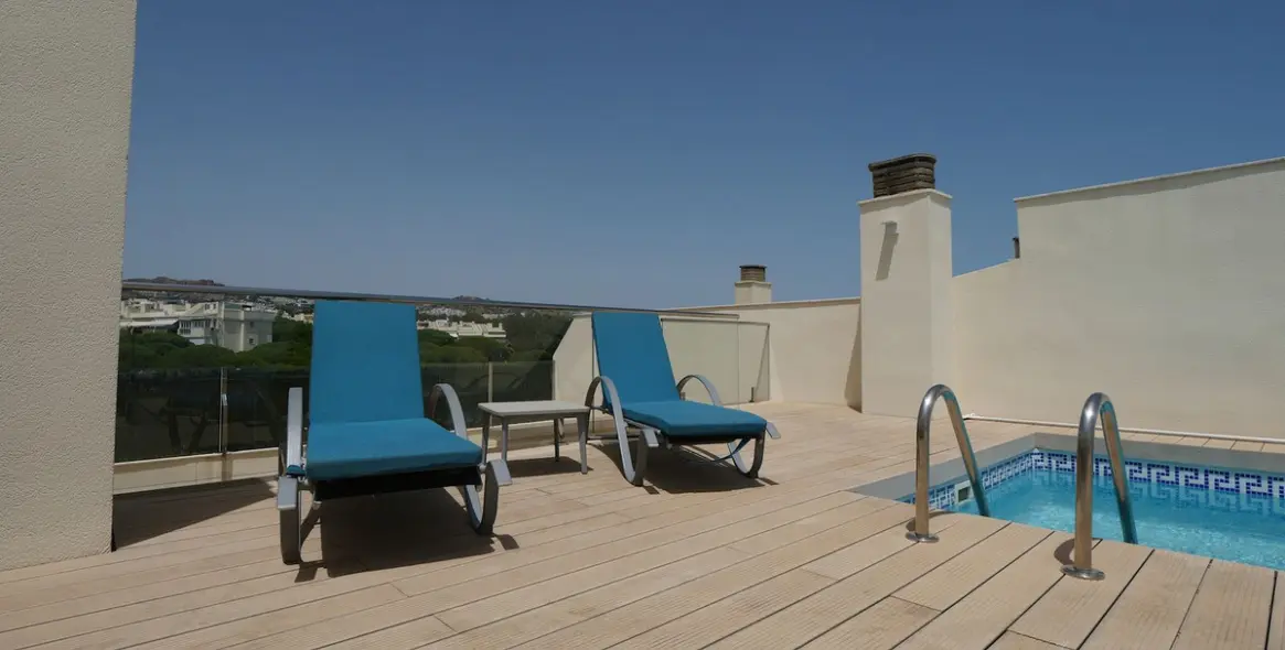 Venta de ático dúplex en Cabopino 13