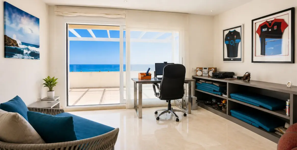 Venta de ático dúplex en Cabopino 15