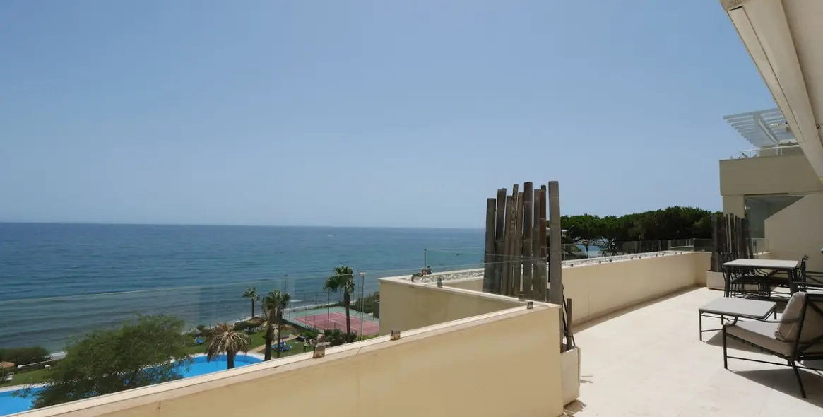 Venta de ático dúplex en Cabopino 23
