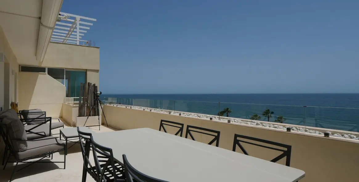 Venta de ático dúplex en Cabopino 25