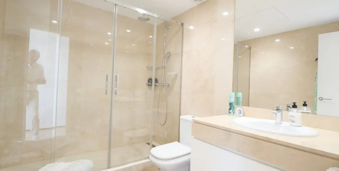 Venta de ático dúplex en Cabopino 30