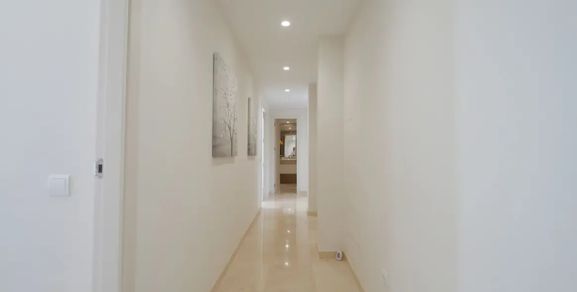 Venta de ático dúplex en Cabopino 43