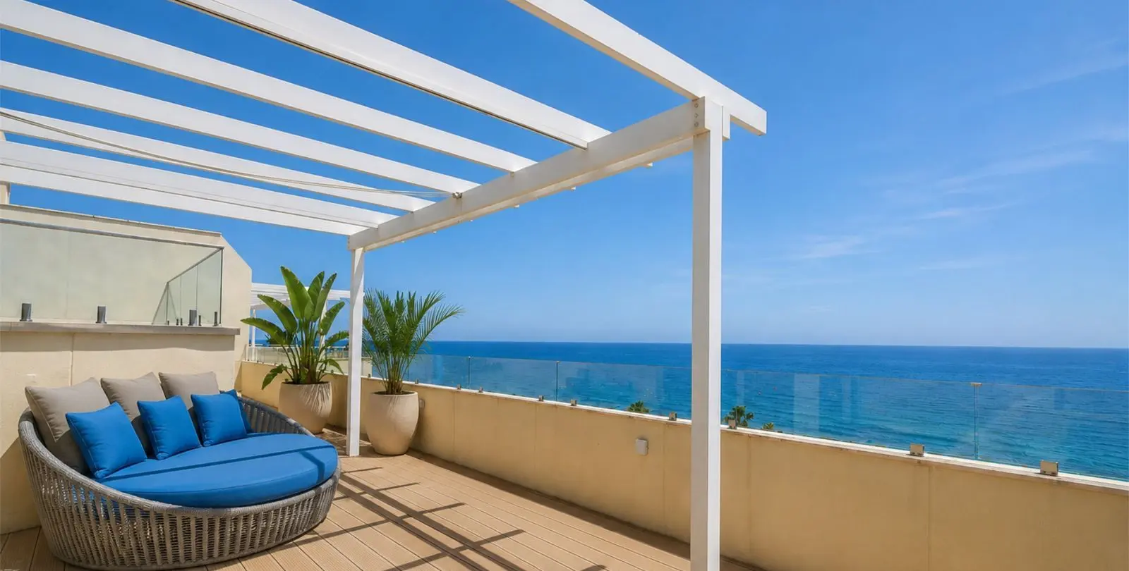 Sale of penthouse duplex in Cabopino 14