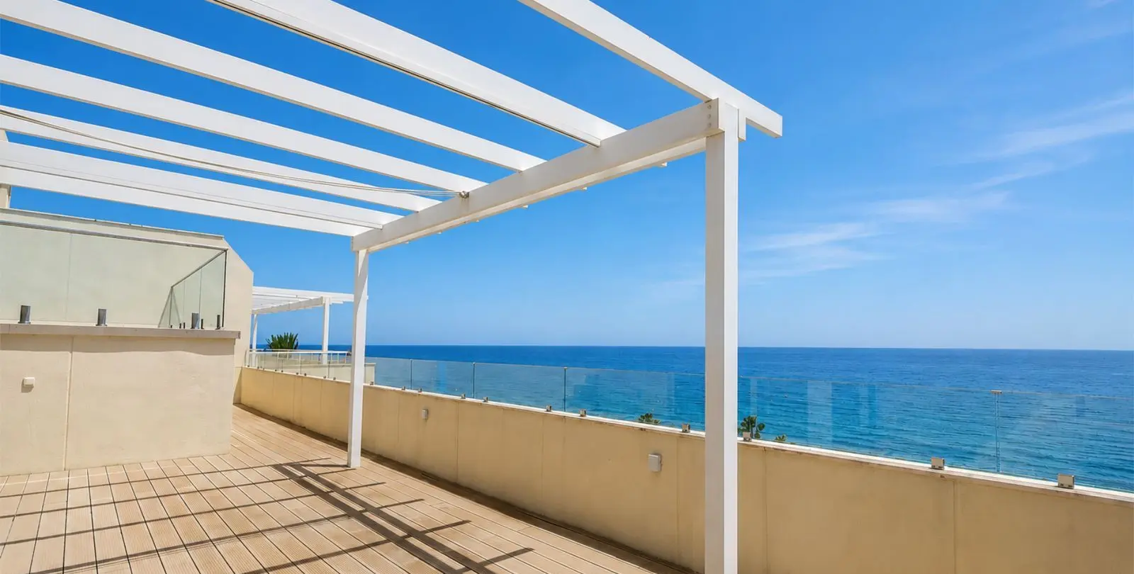 Sale of penthouse duplex in Cabopino 36