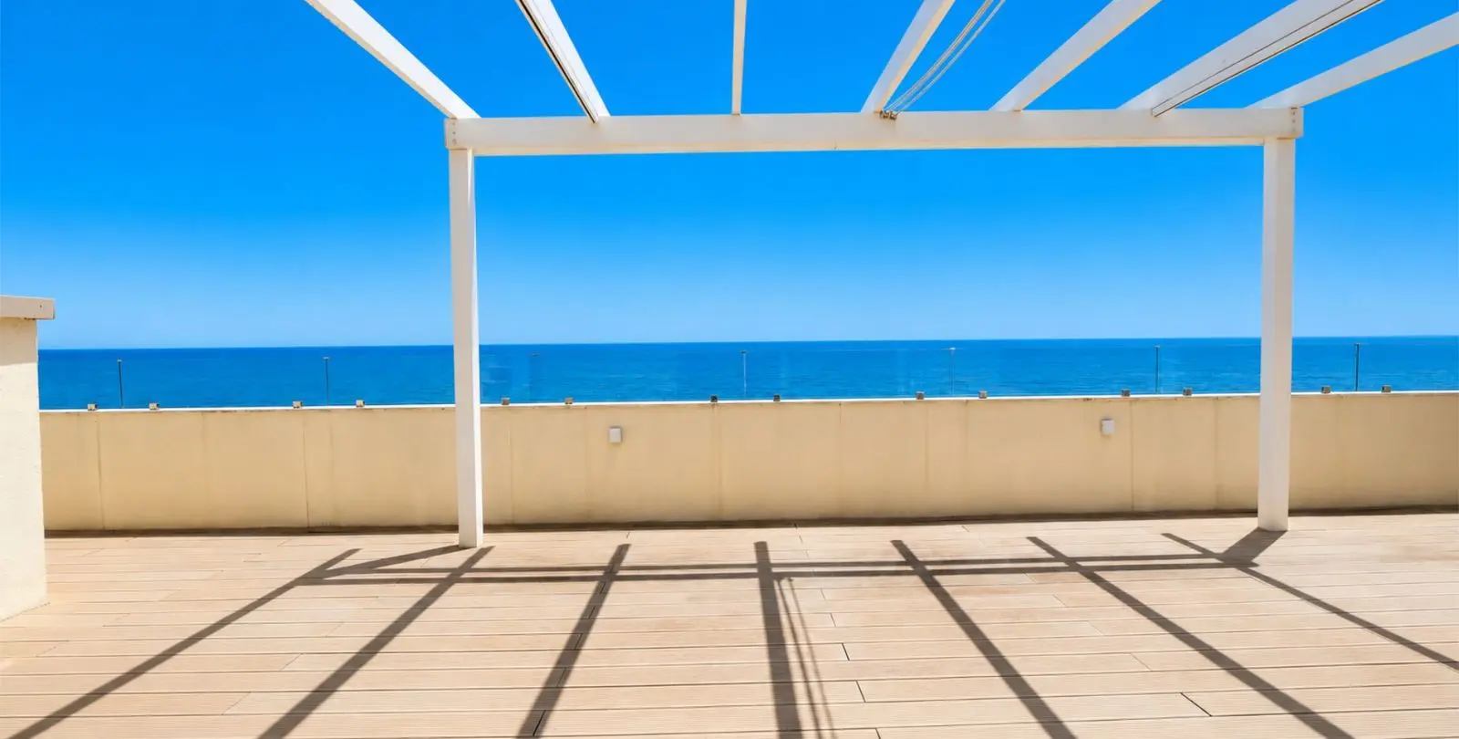 Sale of penthouse duplex in Cabopino 37