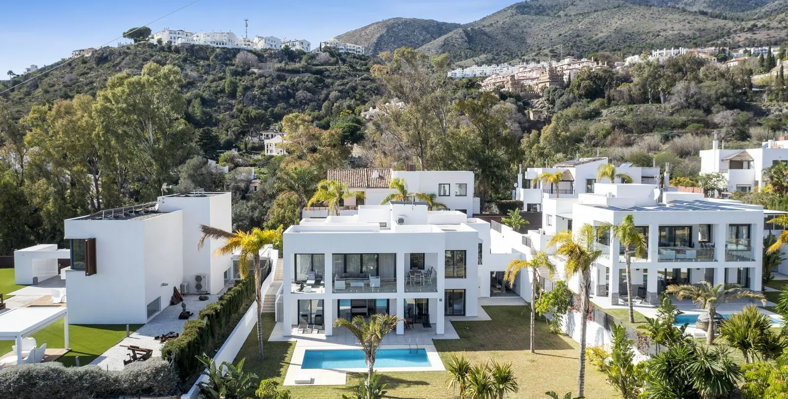 Sale of detached villa in Torremuelle 1