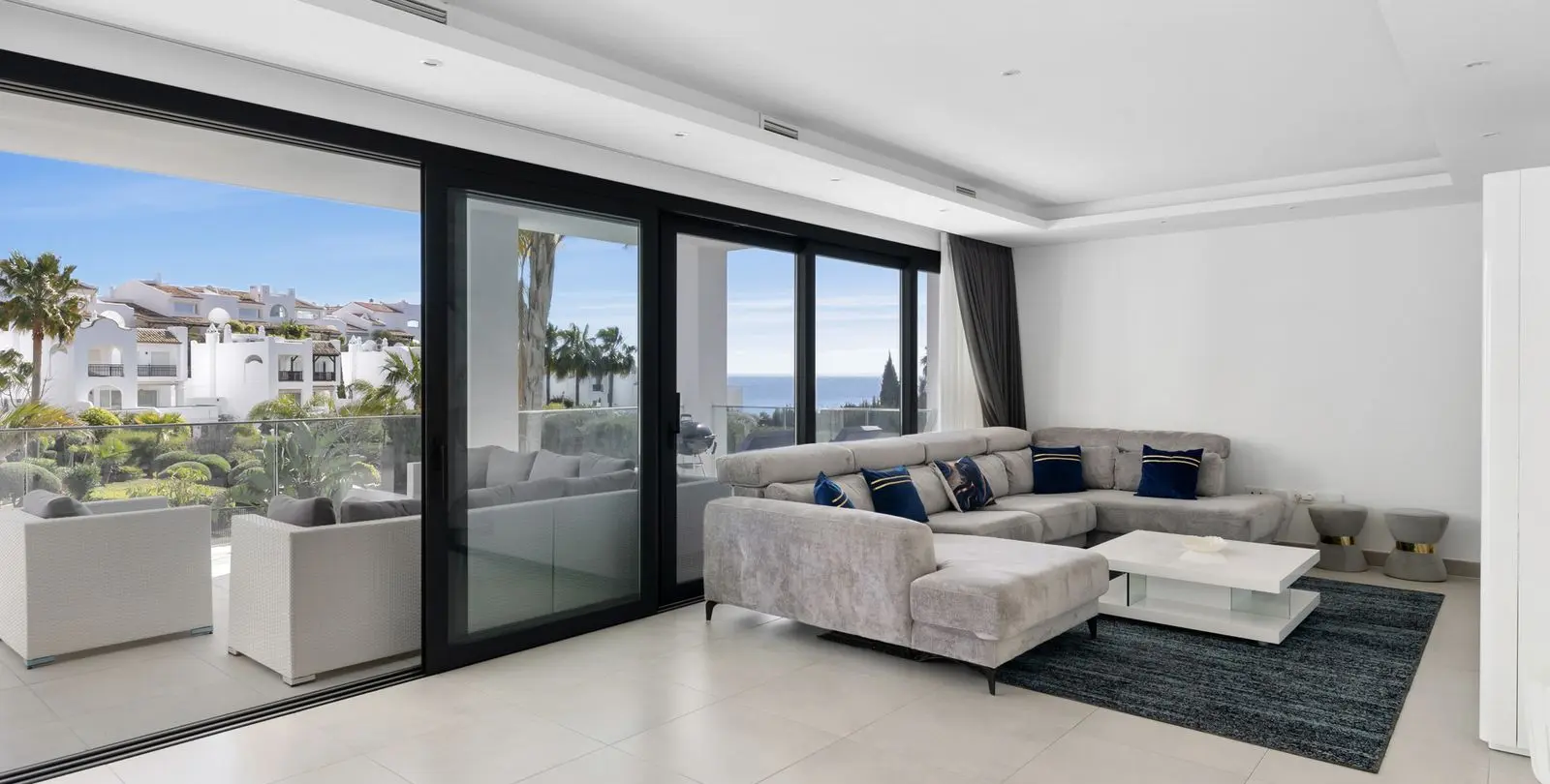 Sale of detached villa in Torremuelle 9
