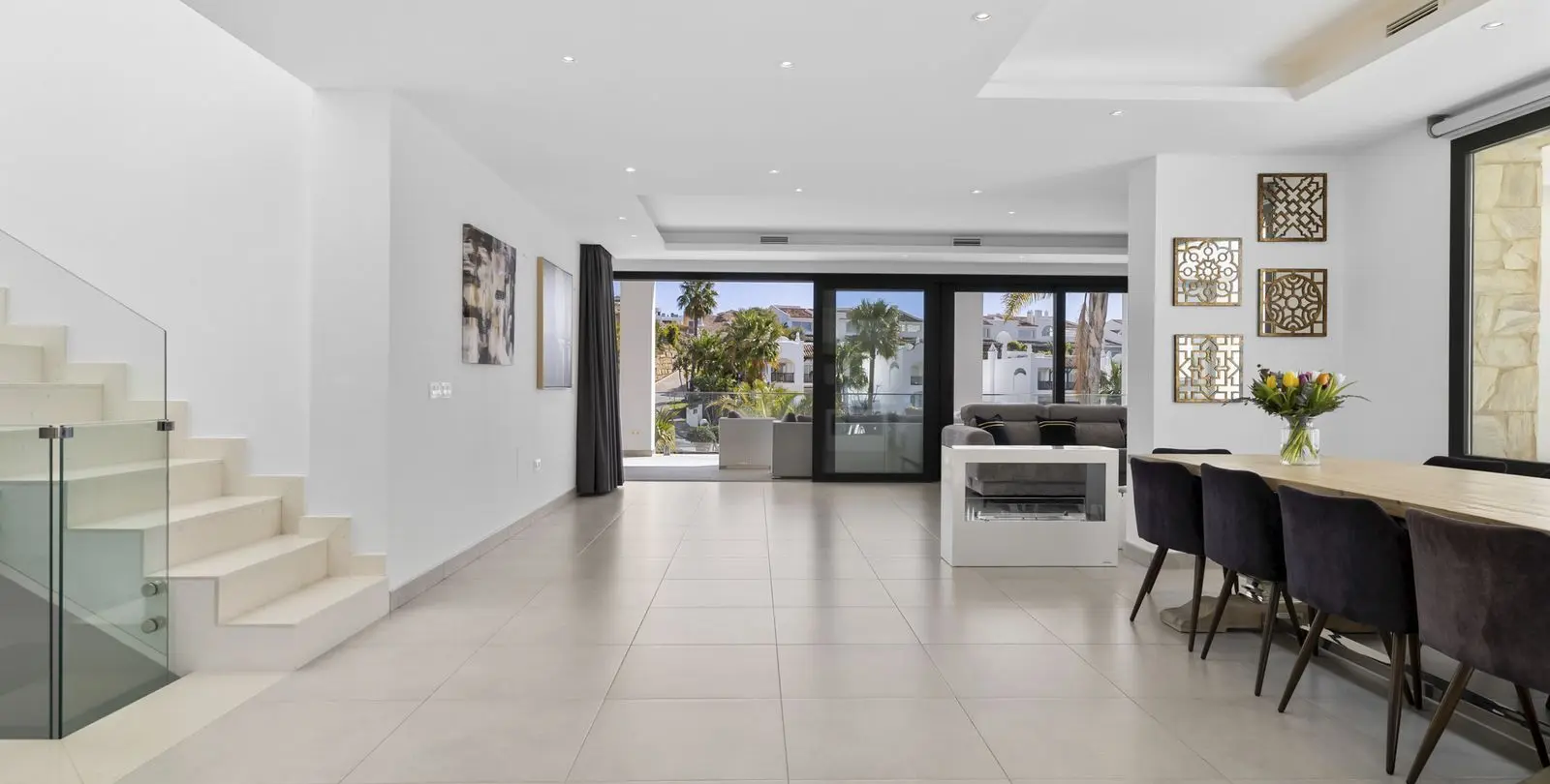 Sale of detached villa in Torremuelle 16