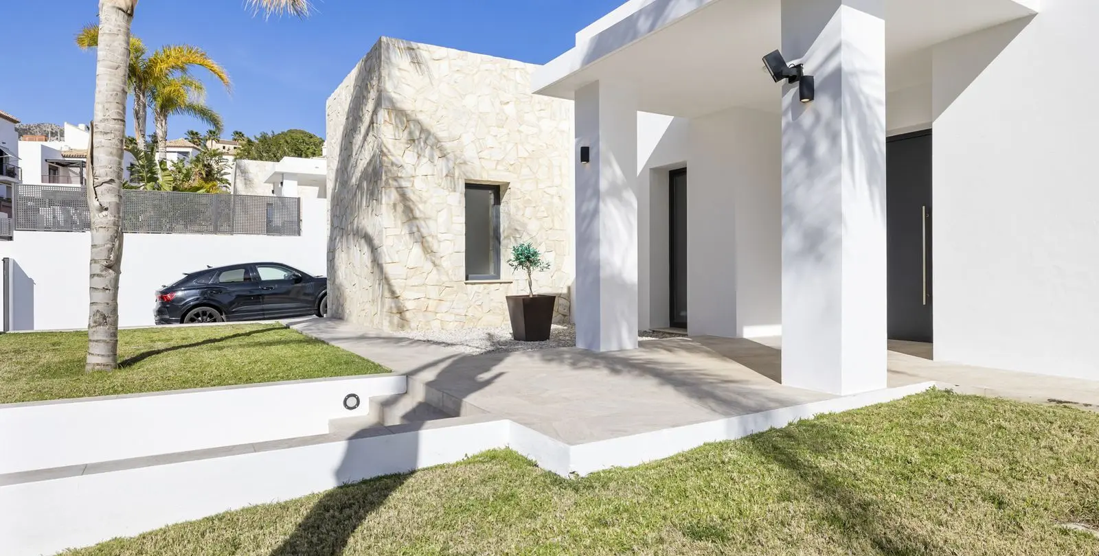 Sale of detached villa in Torremuelle 66