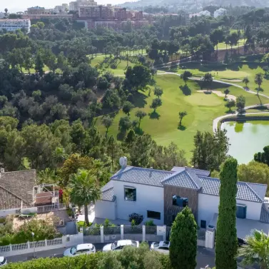 Venta de villa independiente en Torrequebrada