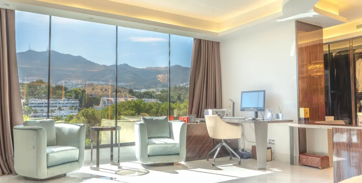 Venta de villa independiente en Torrequebrada 9