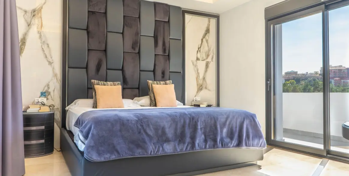 Venta de villa independiente en Torrequebrada 18