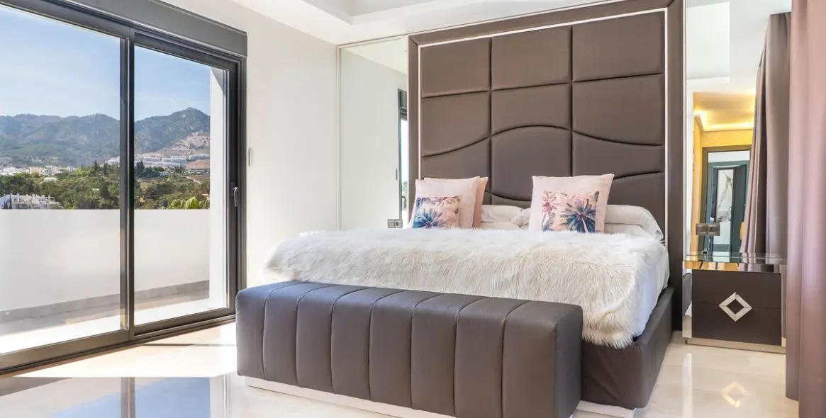 Venta de villa independiente en Torrequebrada 22