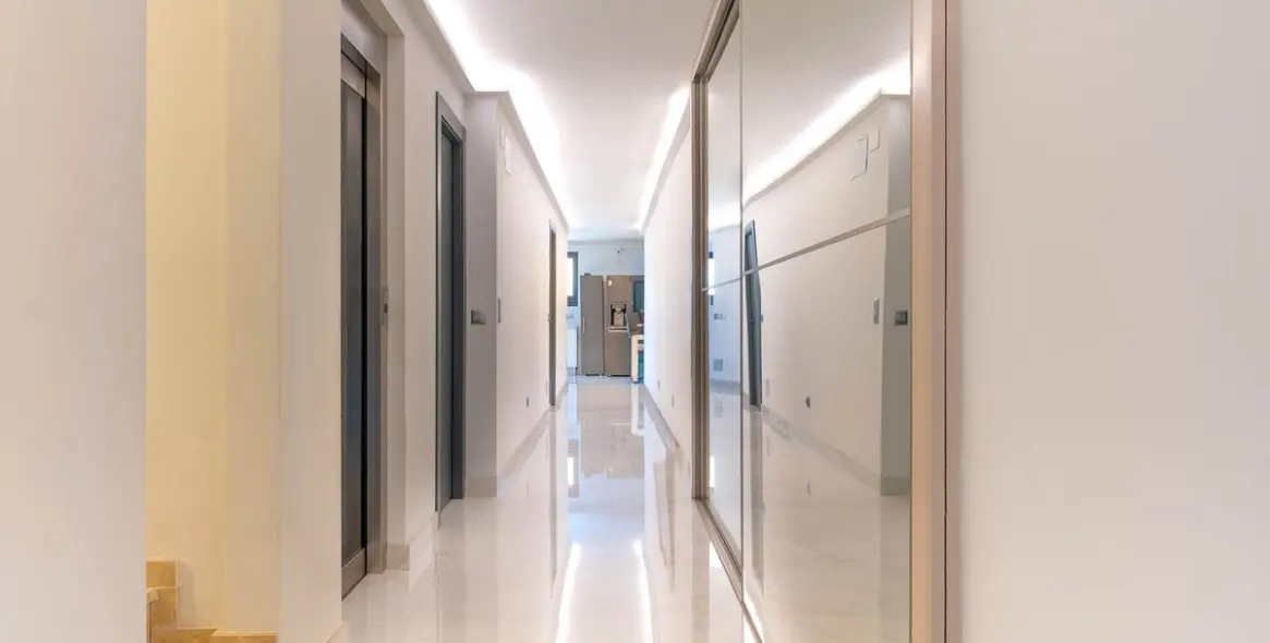 Venta de villa independiente en Torrequebrada 25