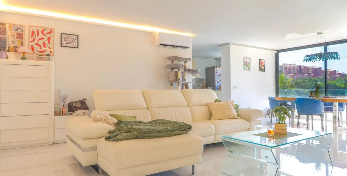 Venta de villa independiente en Torrequebrada 27