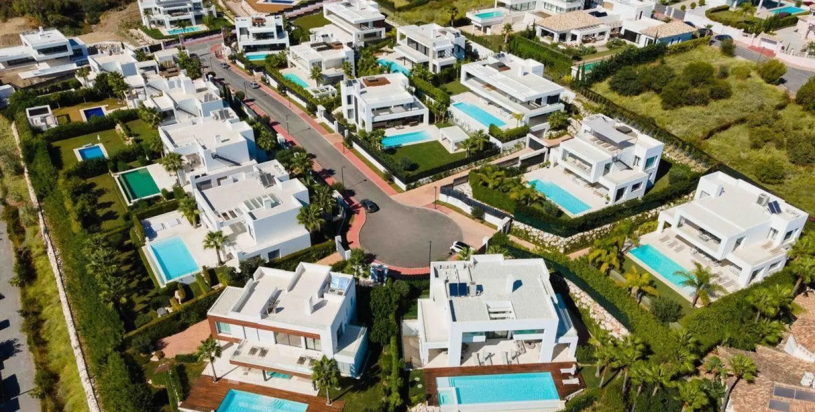 Short-term rent of detached villa in Nueva Andalucía 26