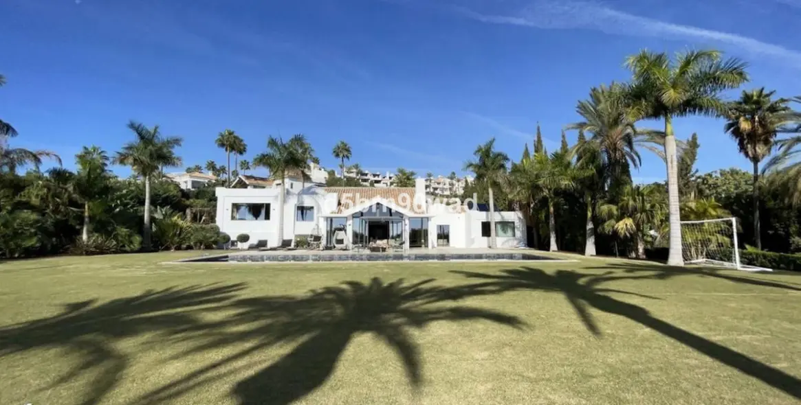 Venta de villa independiente en Benahavís 2