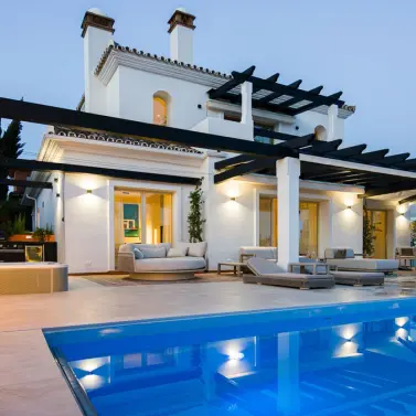 Venta de villa independiente en Las Chapas