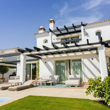 Venta de villa independiente en Las Chapas