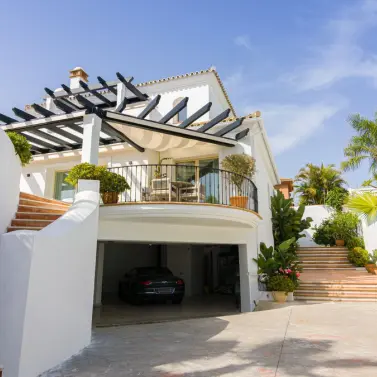 Venta de villa independiente en Las Chapas