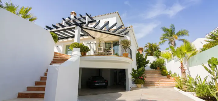 Venta de villa independiente en Las Chapas 3