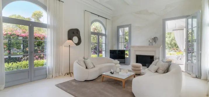 Venta de villa independiente en Nueva Andalucía 0