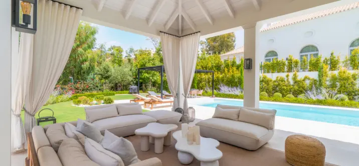 Venta de villa independiente en Nueva Andalucía 2