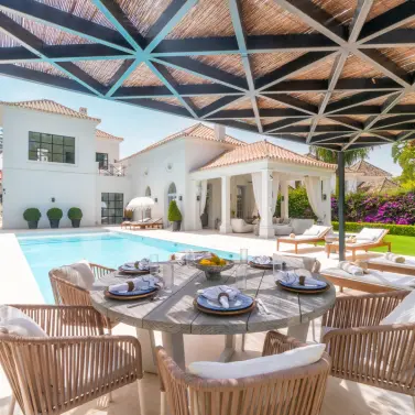Venta de villa independiente en Nueva Andalucía