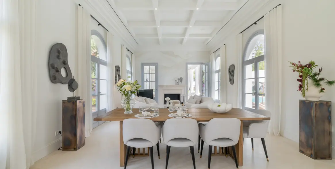 Venta de villa independiente en Nueva Andalucía 5