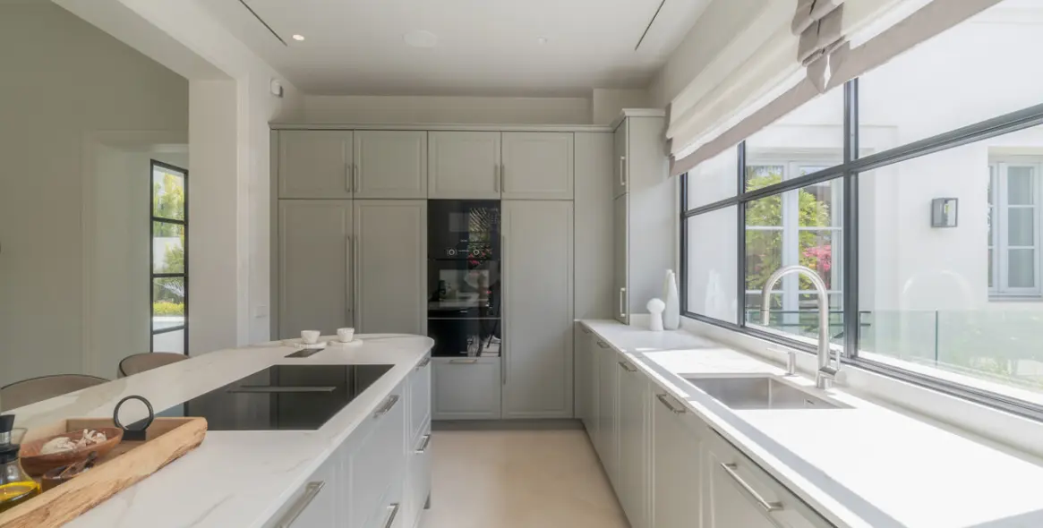 Venta de villa independiente en Nueva Andalucía 7