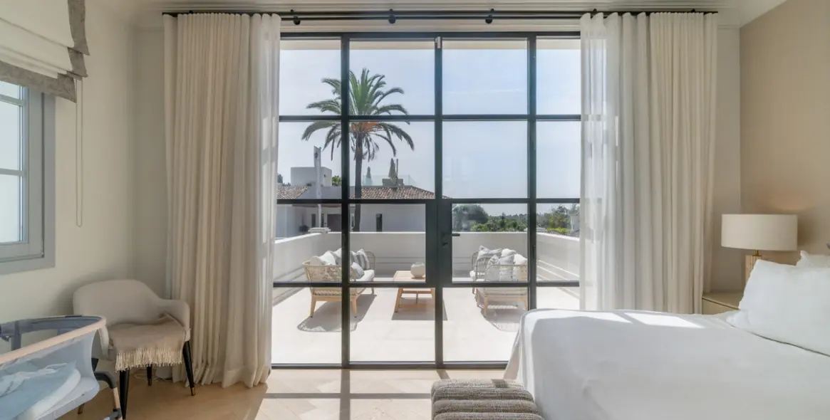 Venta de villa independiente en Nueva Andalucía 9