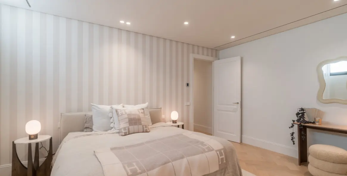 Venta de villa independiente en Nueva Andalucía 23