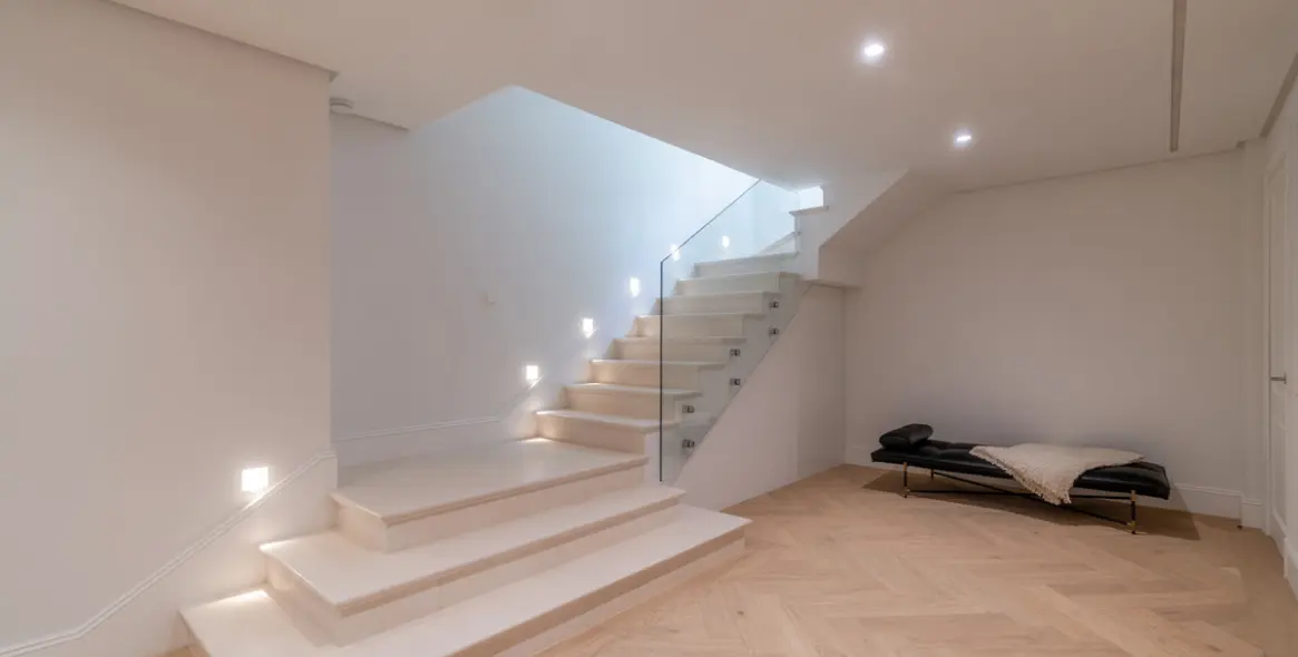 Venta de villa independiente en Nueva Andalucía 24