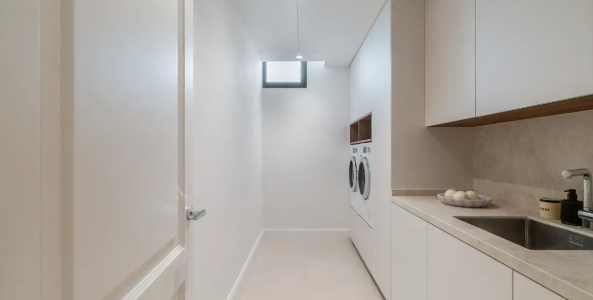 Venta de villa independiente en Nueva Andalucía 27