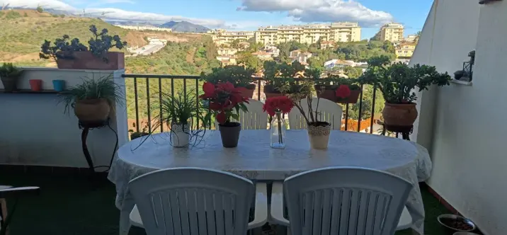 Продажа апартаментов на среднем этаже в Miraflores 0