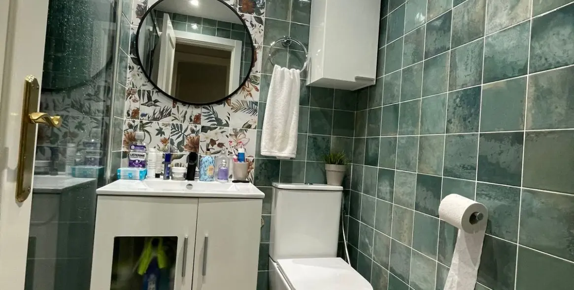 Venta de apartamento en planta media en Miraflores 17