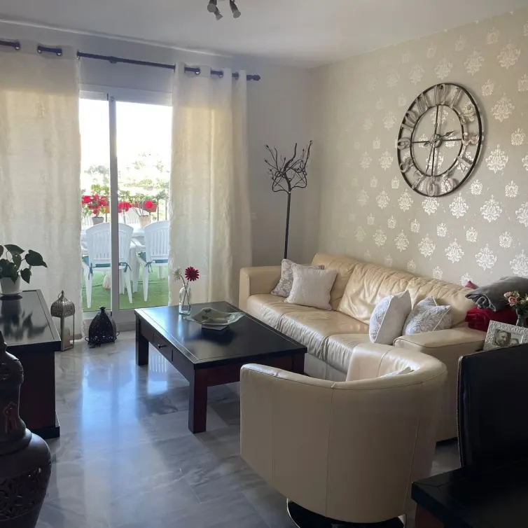 Sale of middle floor apartment in Miraflores