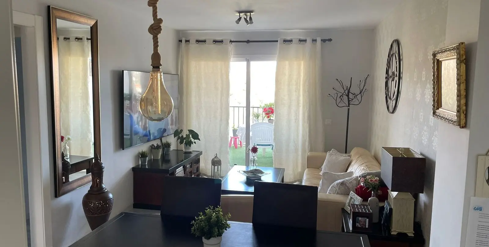 Sale of middle floor apartment in Miraflores 12