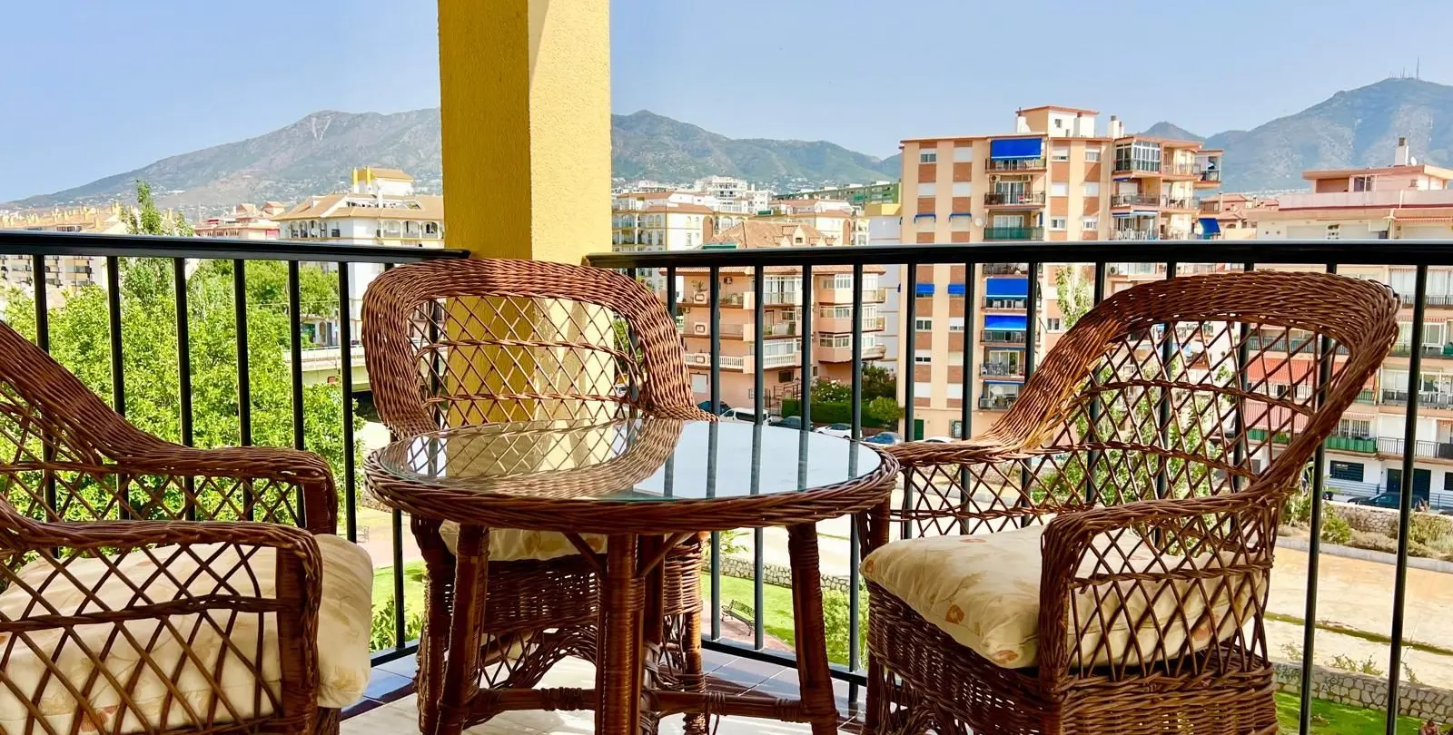 Продажа апартаментов на среднем этаже в Fuengirola 1
