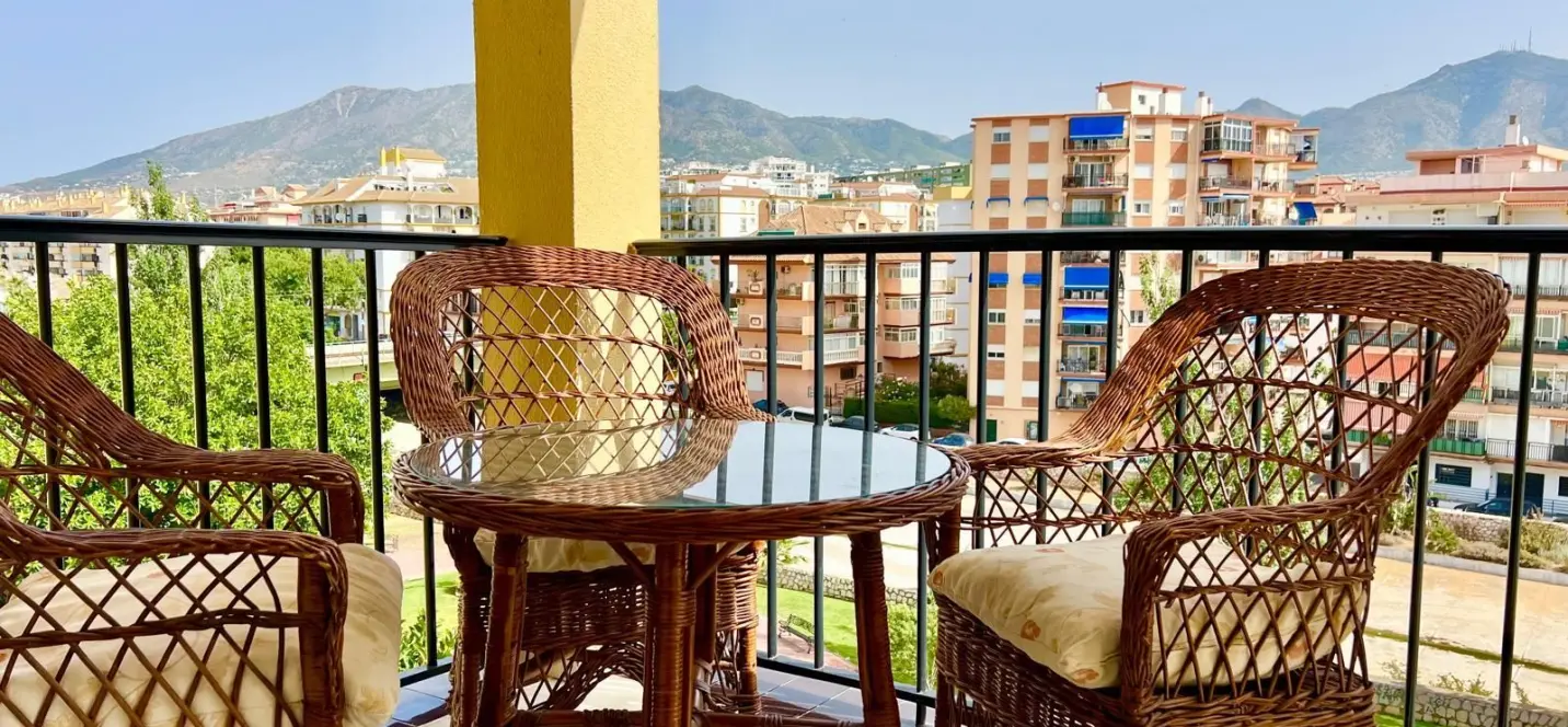 Продажа апартаментов на среднем этаже в Fuengirola 0