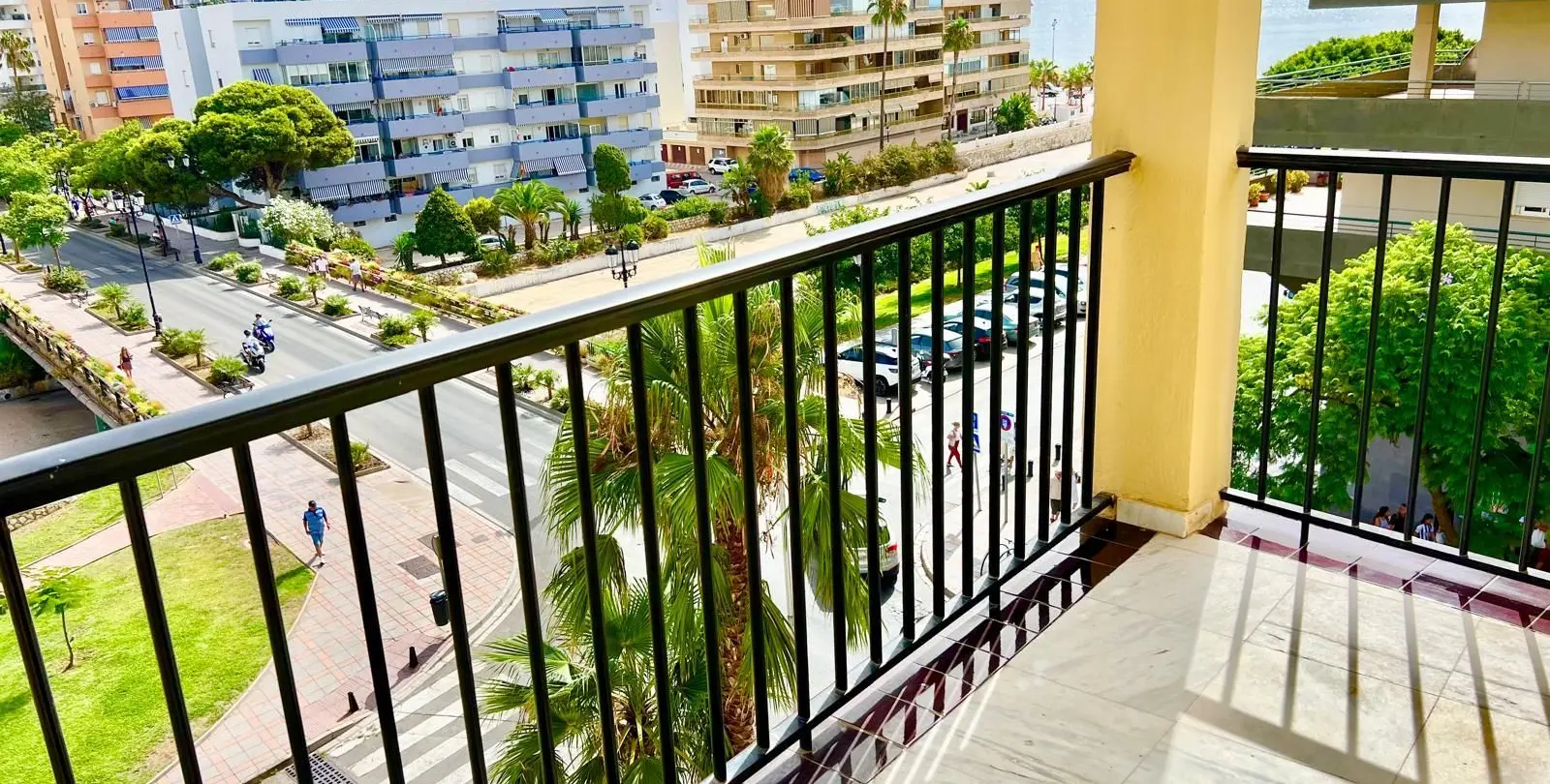 Продажа апартаментов на среднем этаже в Fuengirola 2