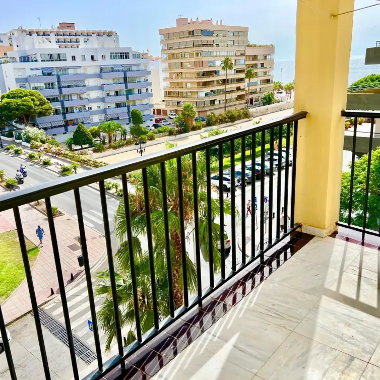 Продажа апартаментов на среднем этаже в Fuengirola