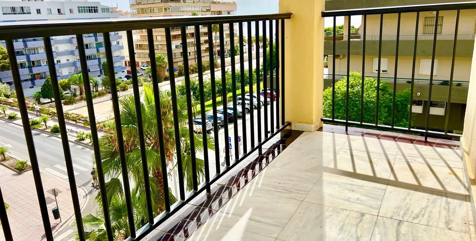 Продажа апартаментов на среднем этаже в Fuengirola 13