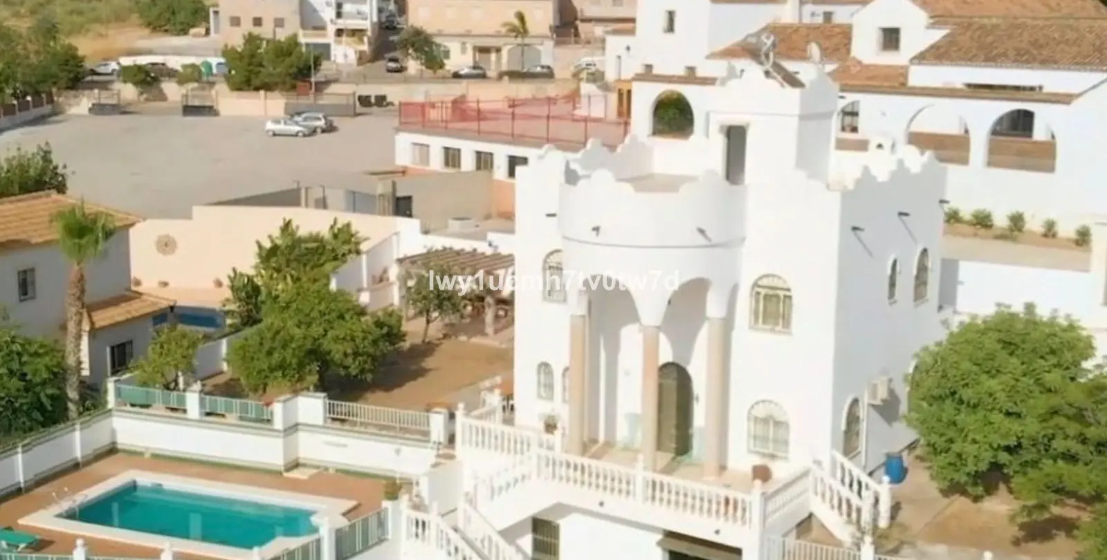 Sale of detached villa in Puerto de la Torre 1