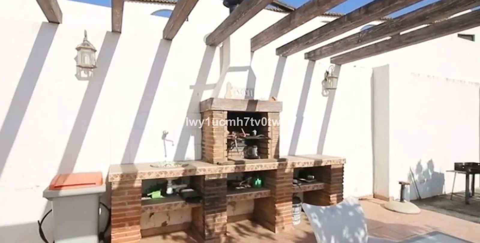 Sale of detached villa in Puerto de la Torre 8