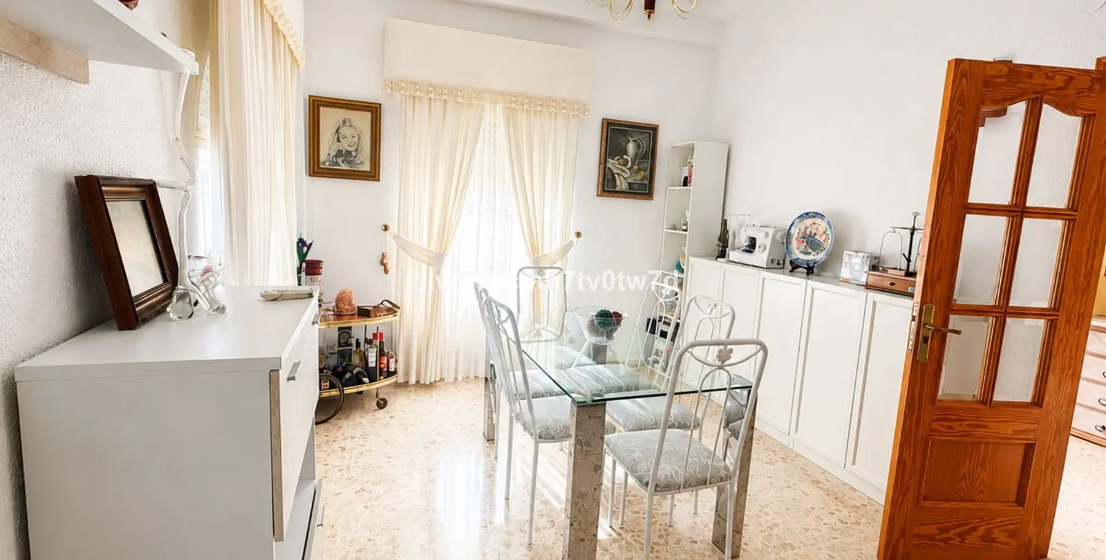 Sale of detached villa in Puerto de la Torre 26