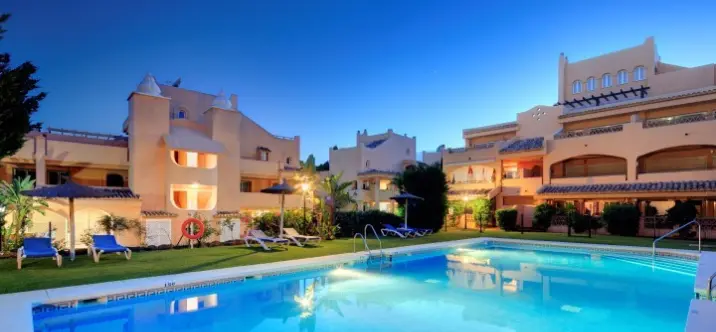 Краткосрочная аренда апартаментов на первом этаже в Elviria 0