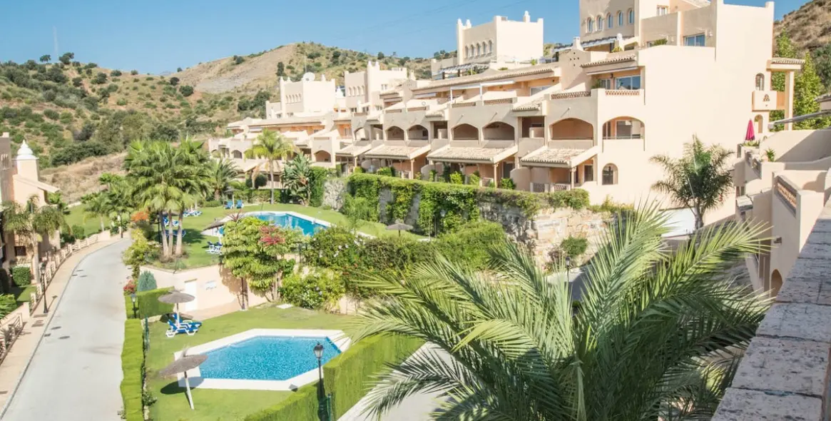 Краткосрочная аренда апартаментов на первом этаже в Elviria 28